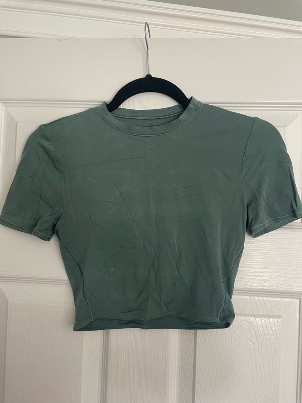lululemon athletica Cropped Crew Tee in Sage Green